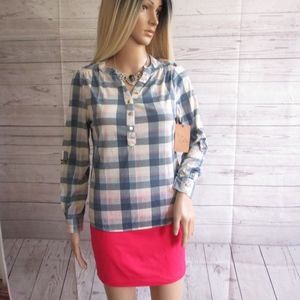 NWT - EDEN & OLIVIA flannel V-neck top - sz PS
